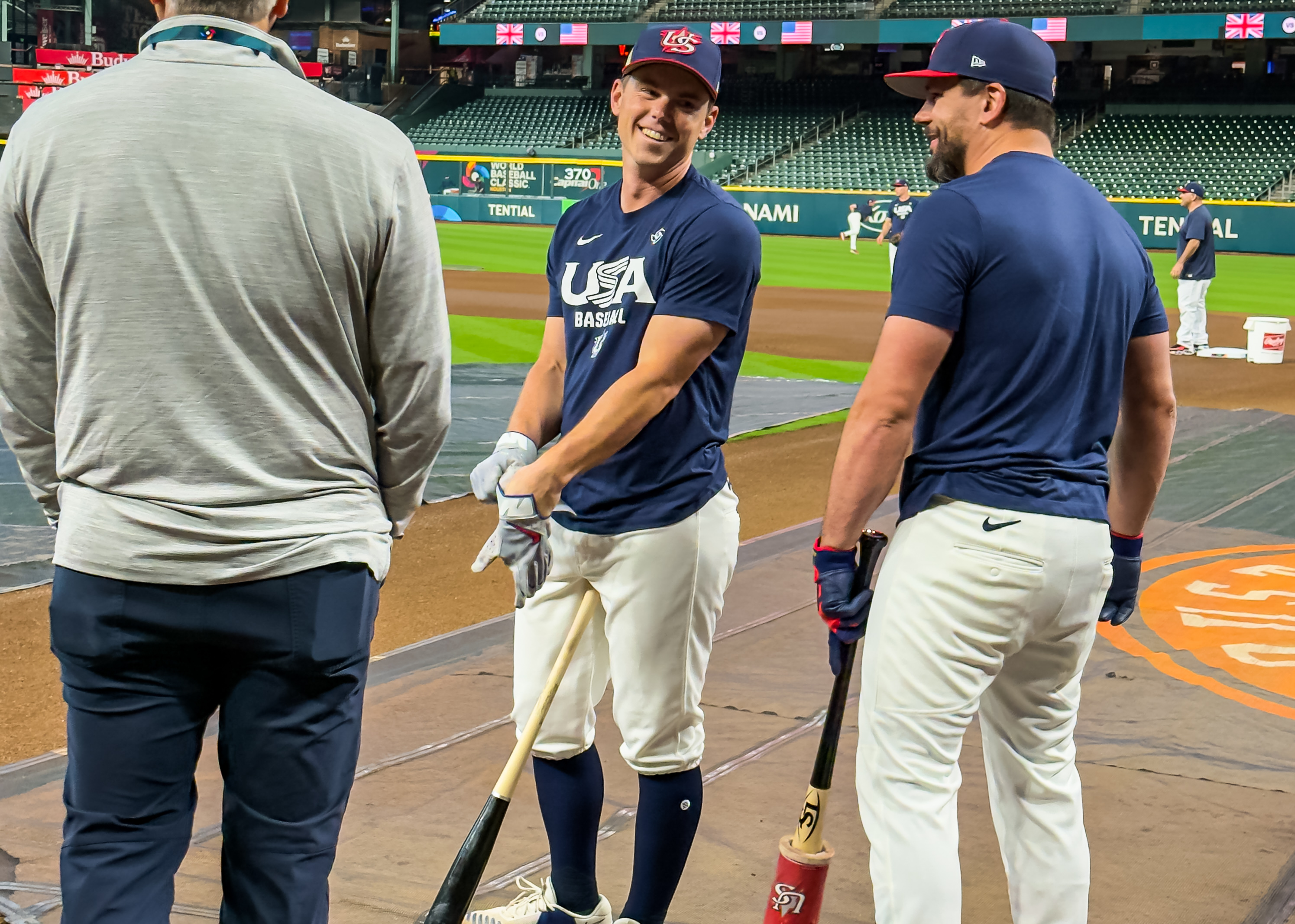 Estados Unidos Sobrevive a Canadá 5-3 y Avanza a Semifinales: Webb Domina y Bo Naylor Asusta con Jonrón Tardío