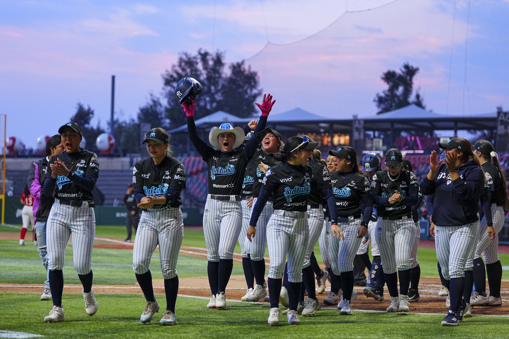 Sultanes es Campeón: Monterrey Aplasta a Diablos 12-1 y Conquista su Primera Corona en la Historia de la Liga Mexicana de Softbol