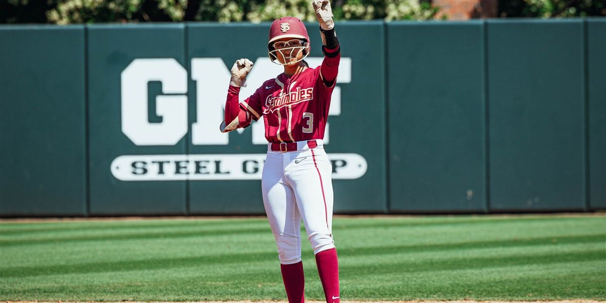 Lunes de College Softbol: Isa Torres Rompe el Récord NCAA de Hits Consecutivos y Texas Regresa al Número Uno