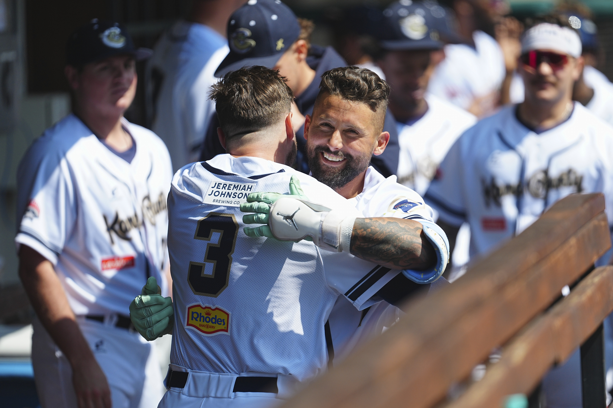 Kane County destroza a los CTBC Brothers con un rally de diez carreras en la primera entrada en la BCL