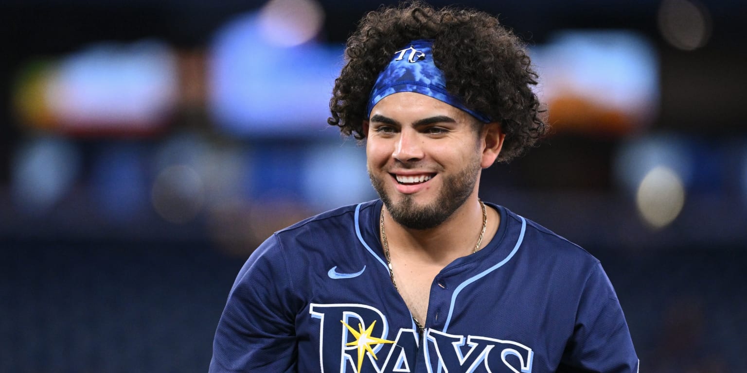 Jonathan Aranda deja tendidos a los Yankees con sencillo walk-off en extra innings