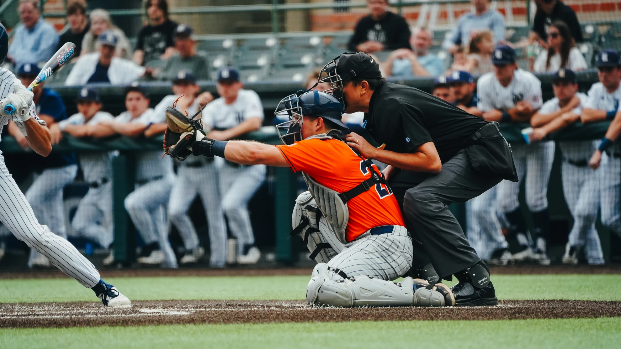 Caos en San Antonio: 9 expulsiones en el doubleheader entre UTSA y South Florida