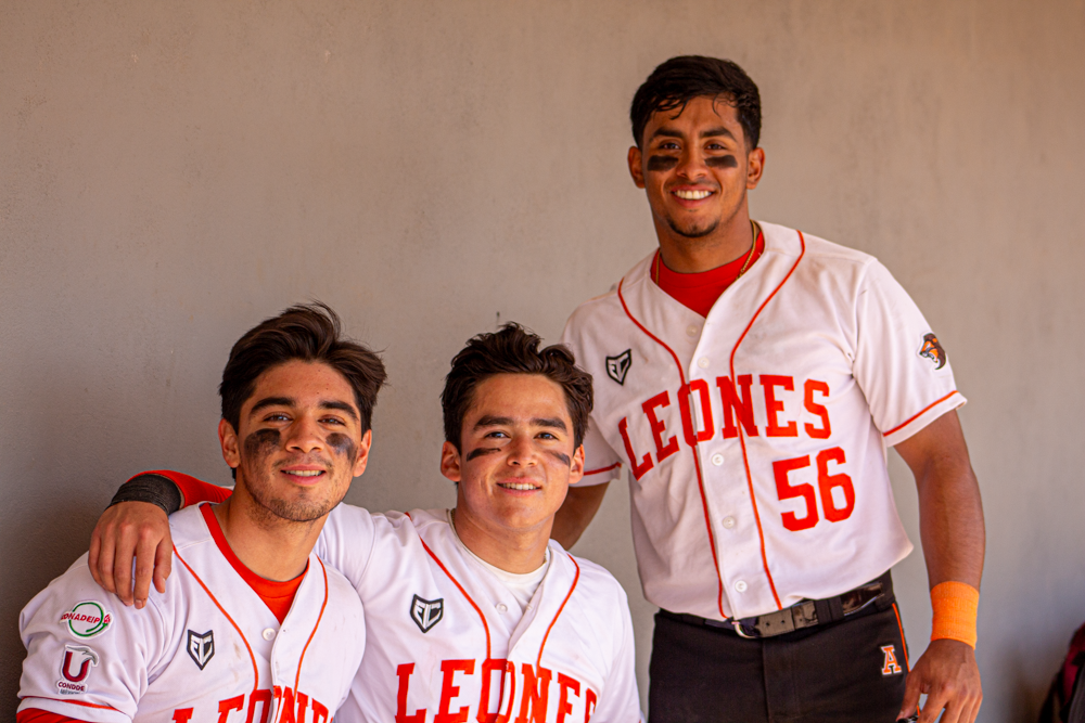 Joya de Javier Solís y HR de Leo Ruiz meten a los Leones de Anáhuac Querétaro entre los cuatro grandes del Final 8