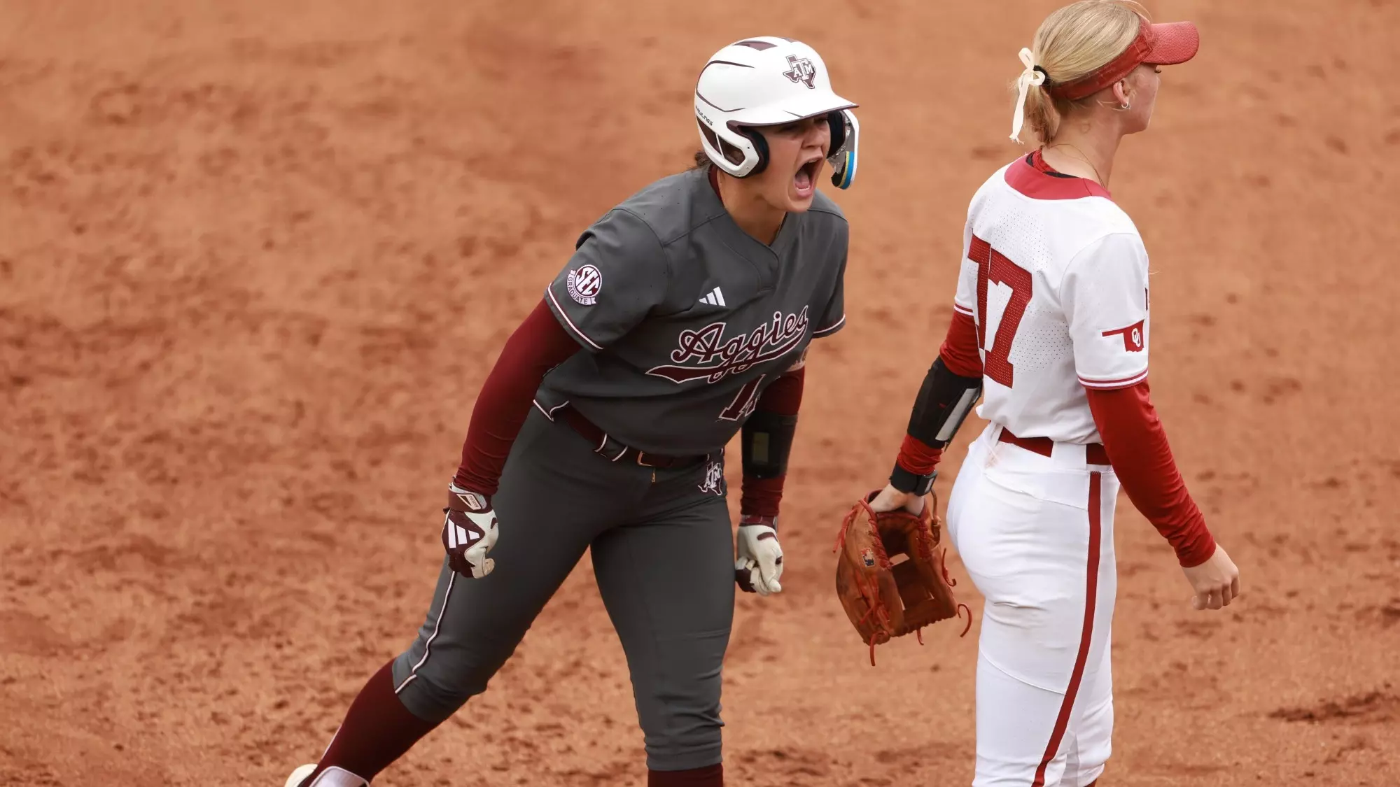 Lunes de College Softbol: Oklahoma se queda con la SEC en College Station; Texas Tech y Nebraska barren sus ligas