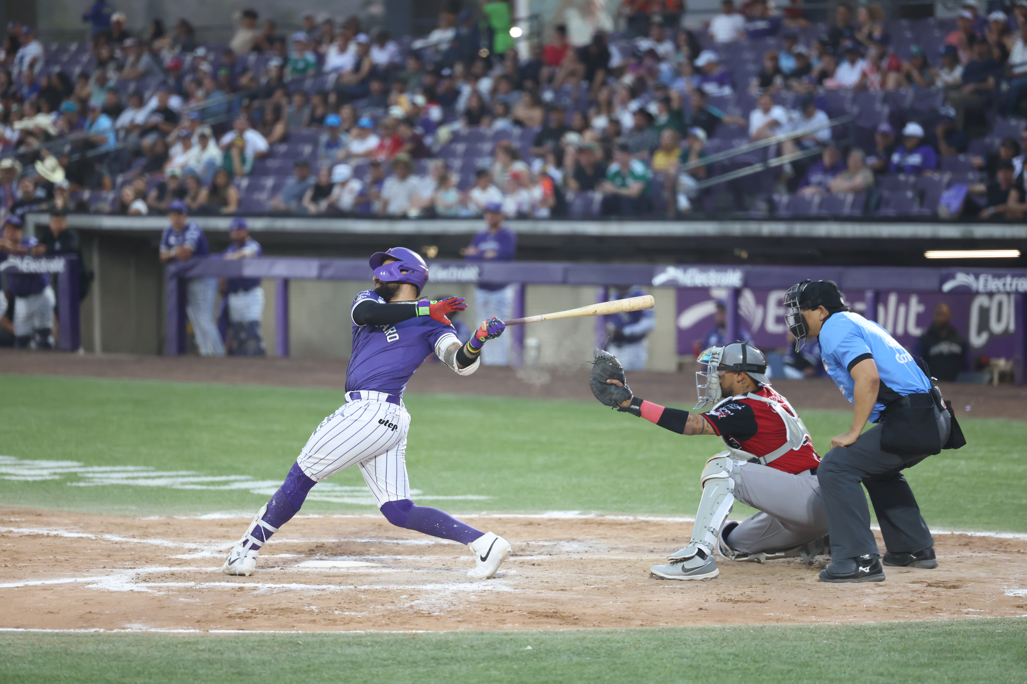 Conspiradores cierra semana 4-2 con dos series ganadas y juego histórico de cinco horas en Centenario