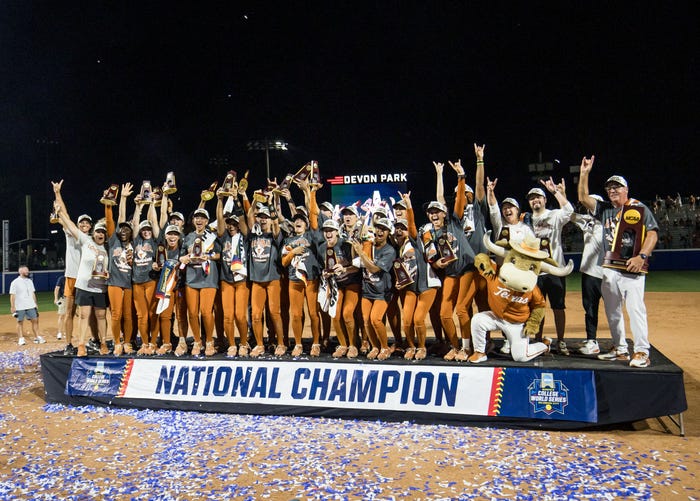 Texas se corona bicampeón de la Serie Mundial Universitaria de softbol