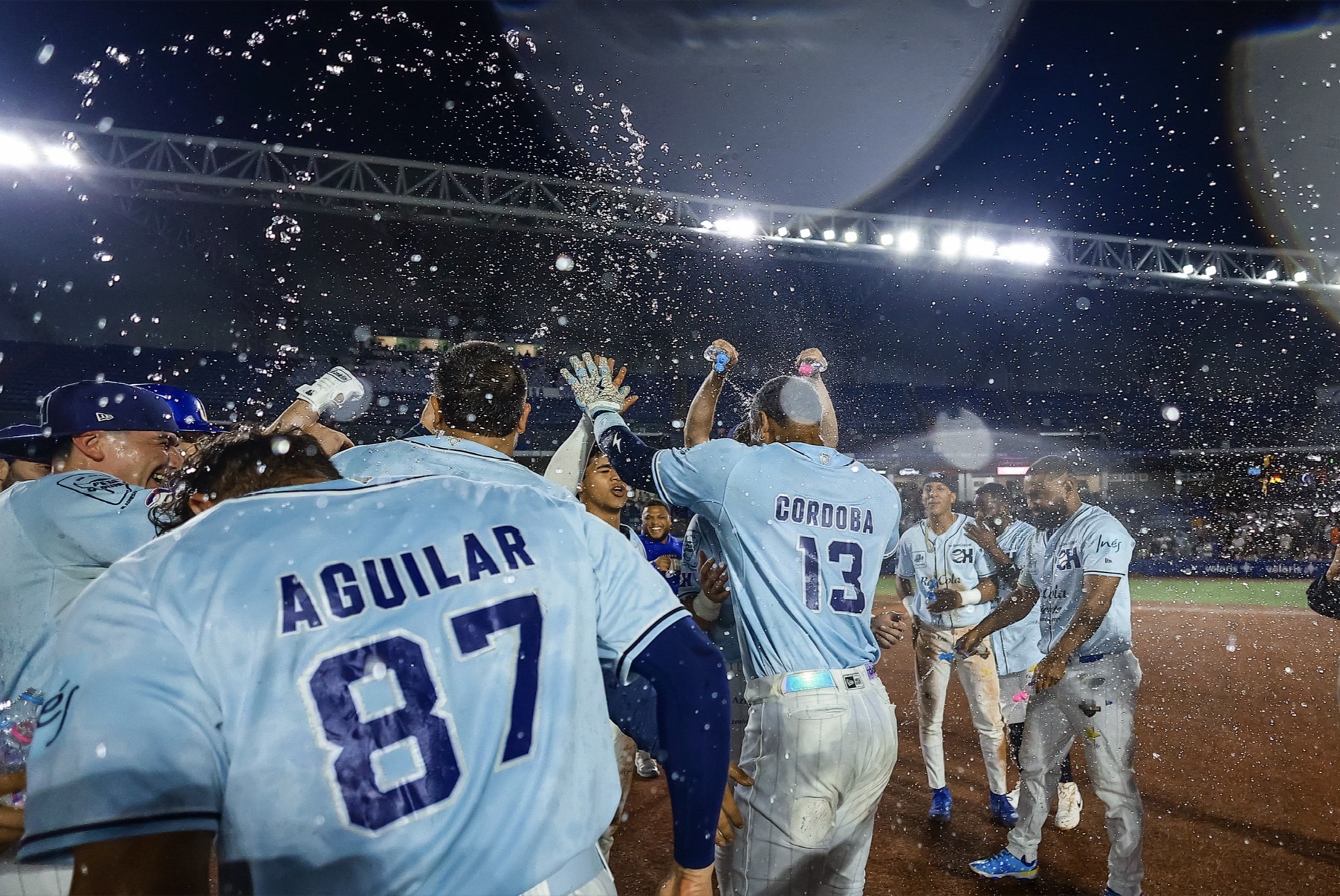 Charros deja en el terreno a Acereros y Toros blanquea a Saraperos: así arrancó la serie 28 en la LMB Banorte
