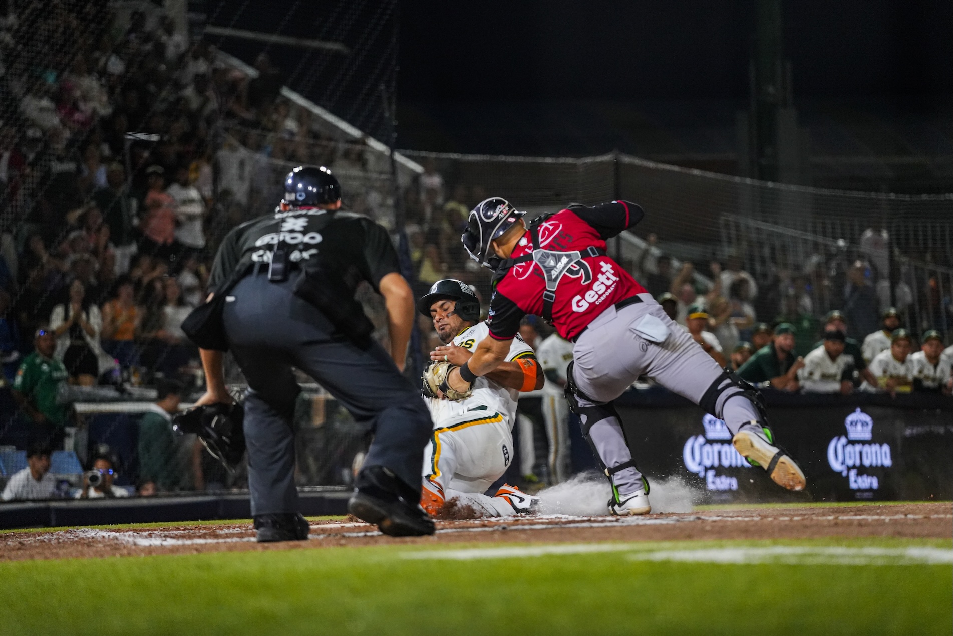 Cuatro barridas y dos walk-off: la LMB Banorte cerró el domingo con nueve series definidas