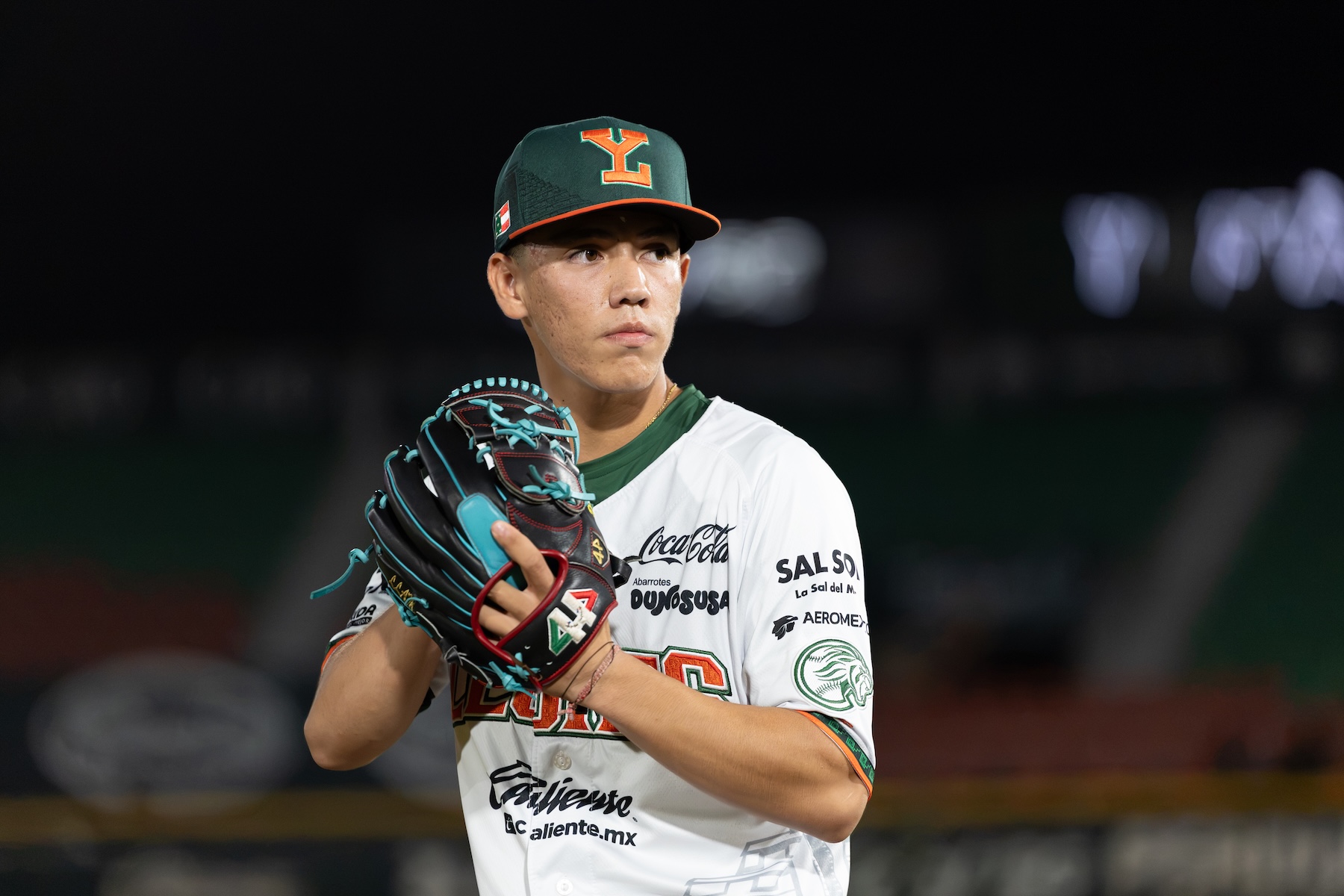 Tres debuts en una noche: Leones estrena en la LMB a López, Garza y Pérez, formados en la Academia del Pacífico