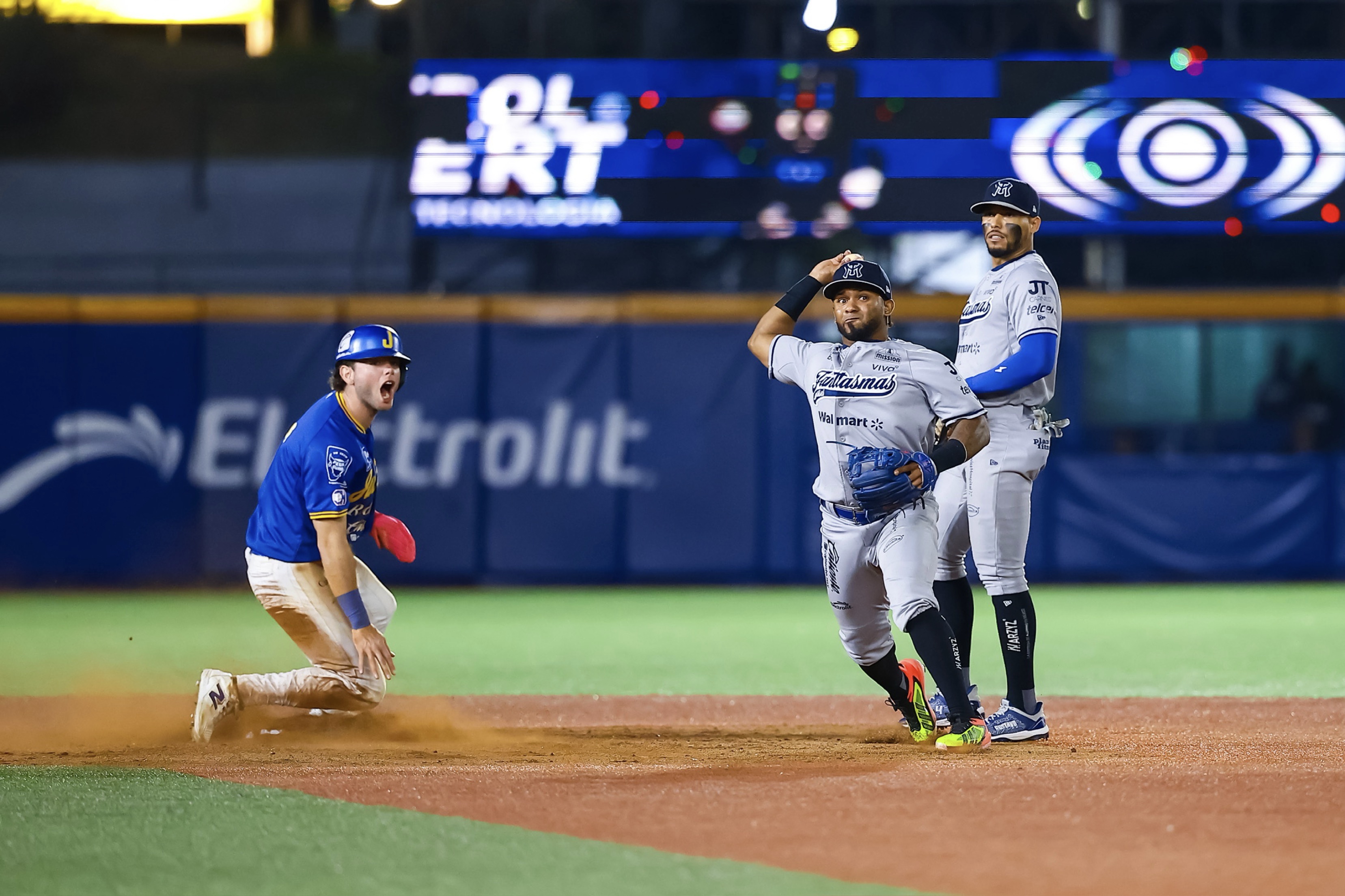 Sultanes deja a Charros al borde y el sur se enciende: dos series empatadas en los playoffs de la LMB