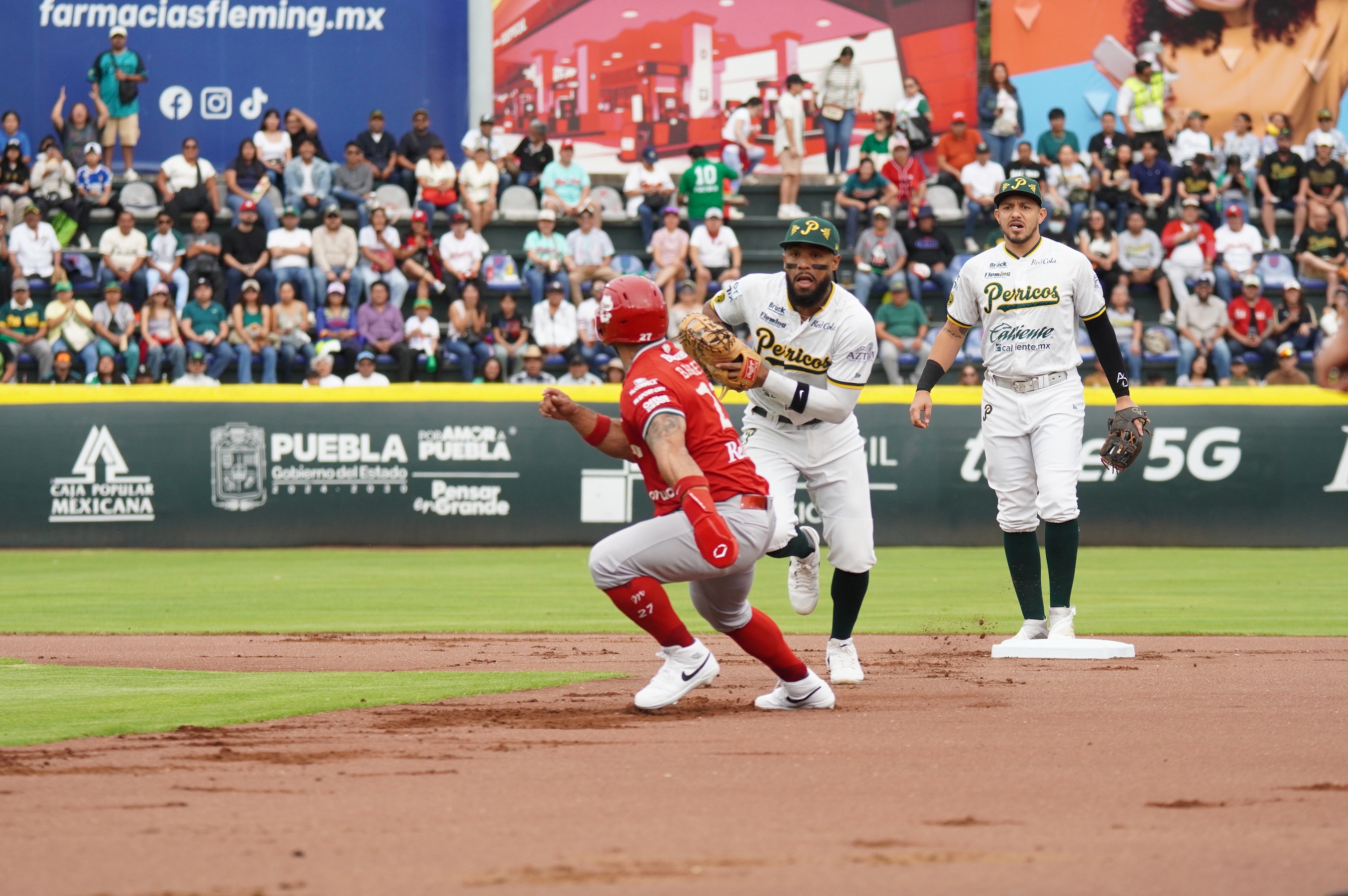 Pericos arrincona al bicampeón: 3-0 sobre Diablos, Sultanes a un triunfo de la Serie de Campeonato y la lluvia frena a Toros y Charros