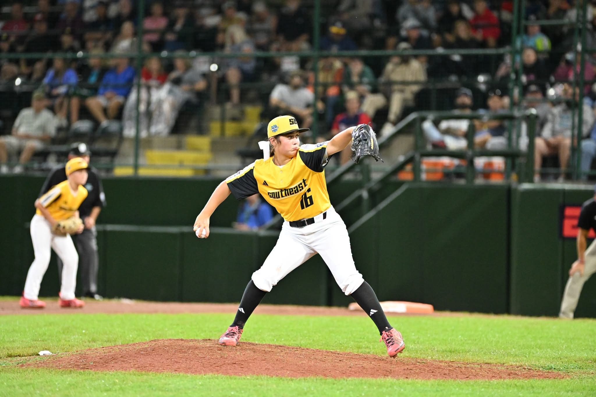 Kinley Rasmus, la niña de Alabama que igualó el récord de Mo'ne Davis en Williamsport y carga con el apellido más famoso de Phenix City