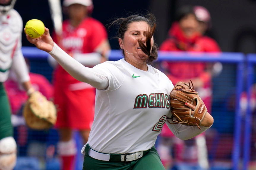 Atleta del Sur de California Compite con la Selección Mexicana de Softball