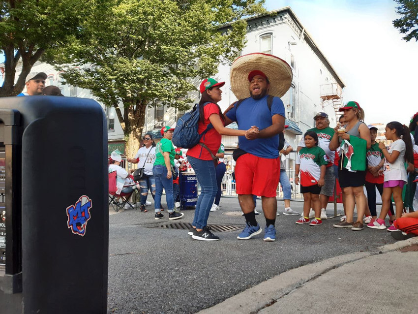 Arman fiesta regios en Williamsport