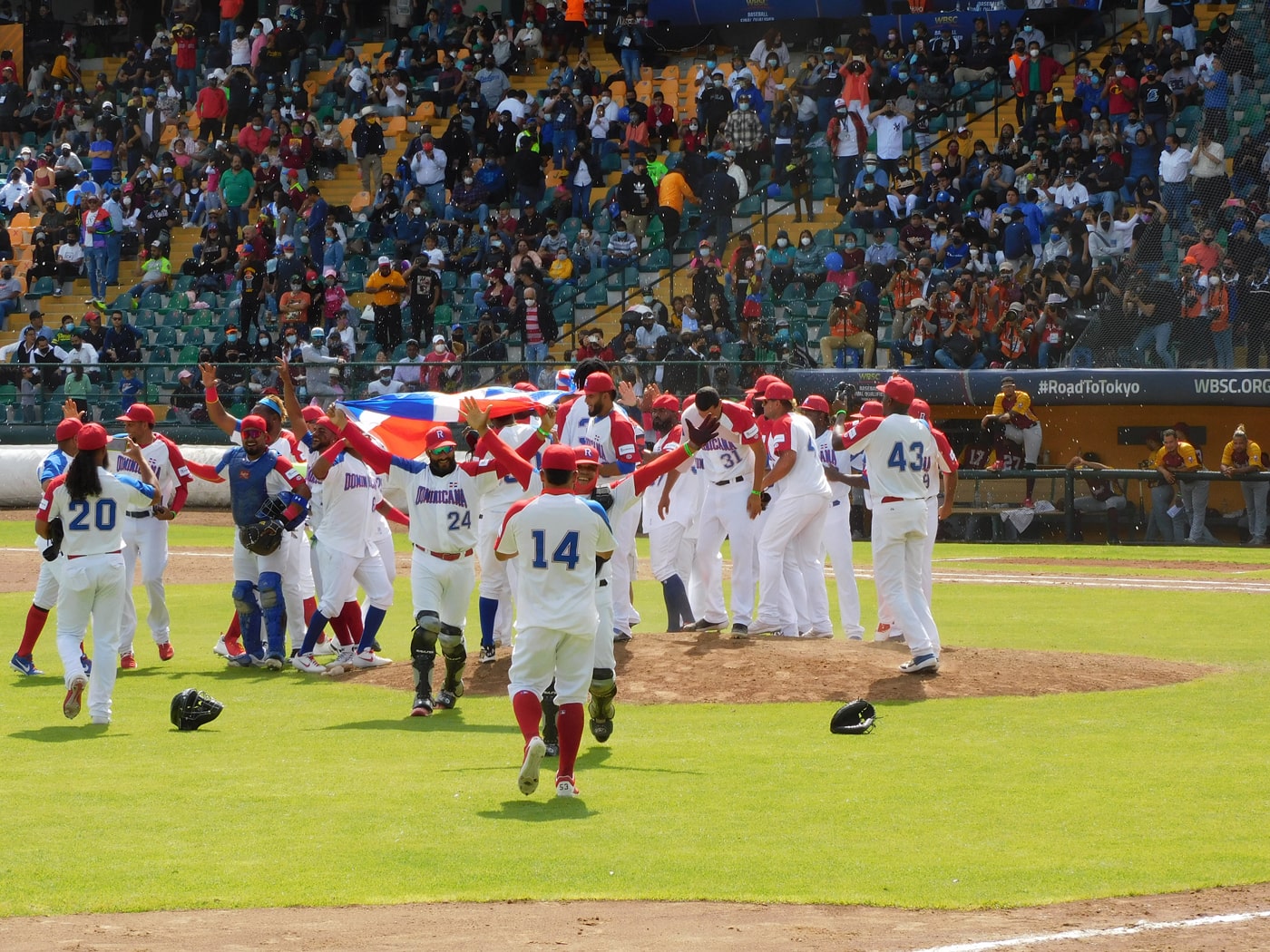 Homerun de Melky Cabrera da la Victoria a Dominicana y Avanzan a Tokio 2020