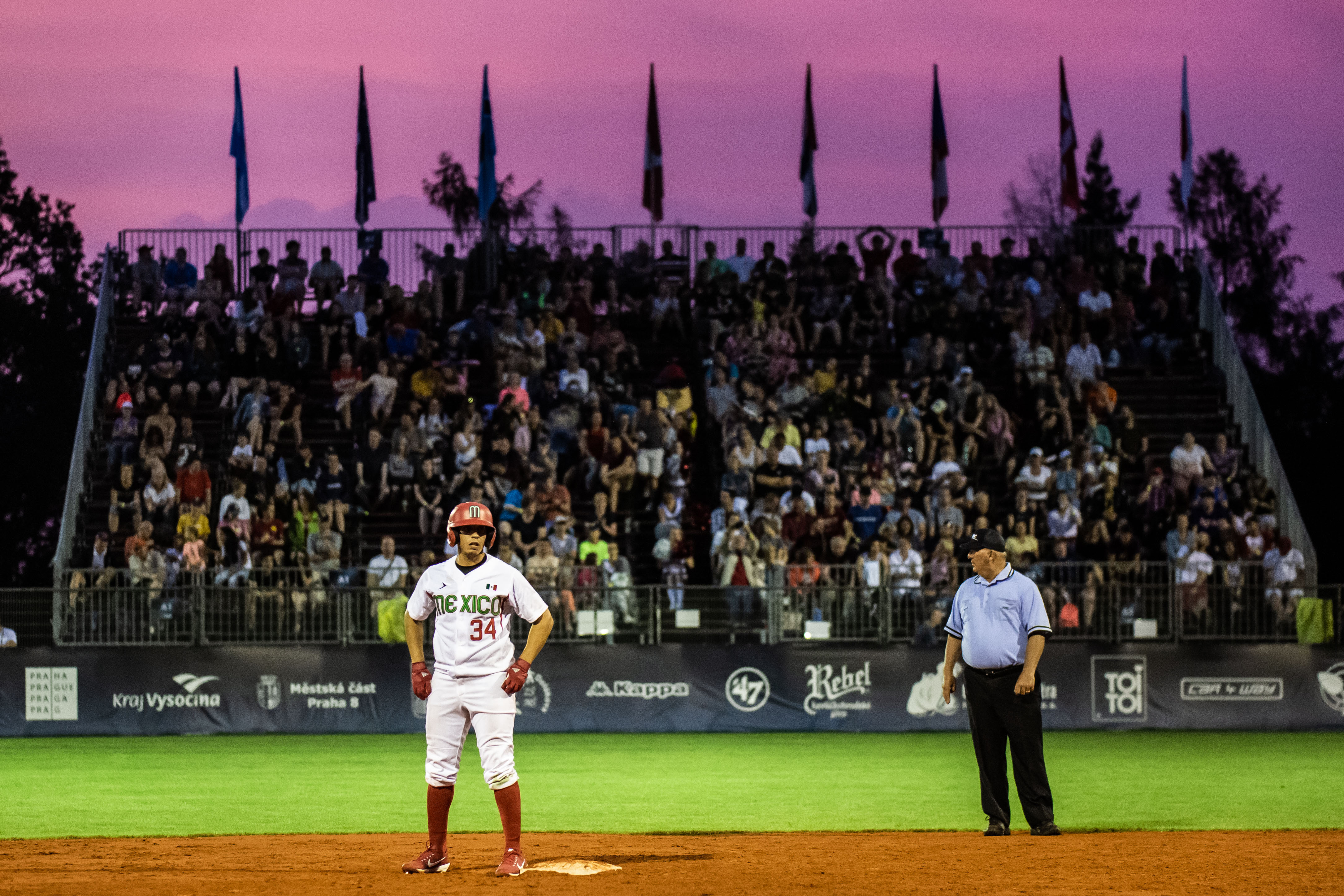 República Checa gana a México en extra innings